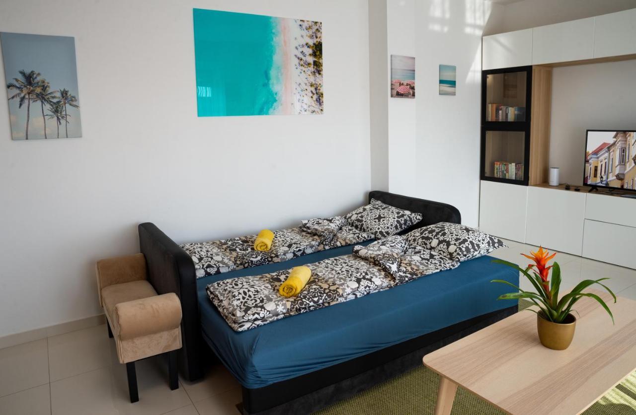 Sunshine Apartman With Free Parking Győr Extérieur photo