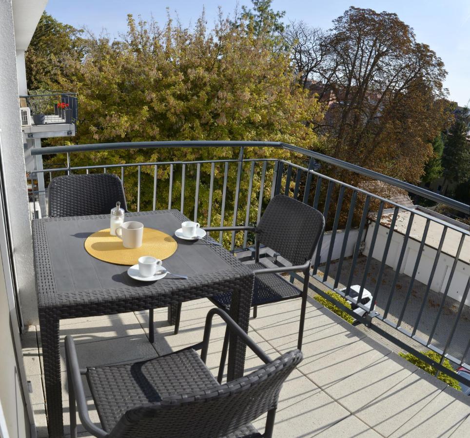 Sunshine Apartman With Free Parking Győr Extérieur photo